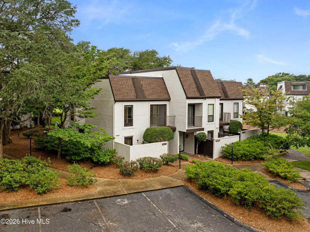 183 Drum Inlet Morehead City, NC 28557
