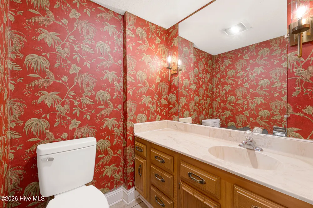 183 Drum Inlet Morehead City, NC 28557