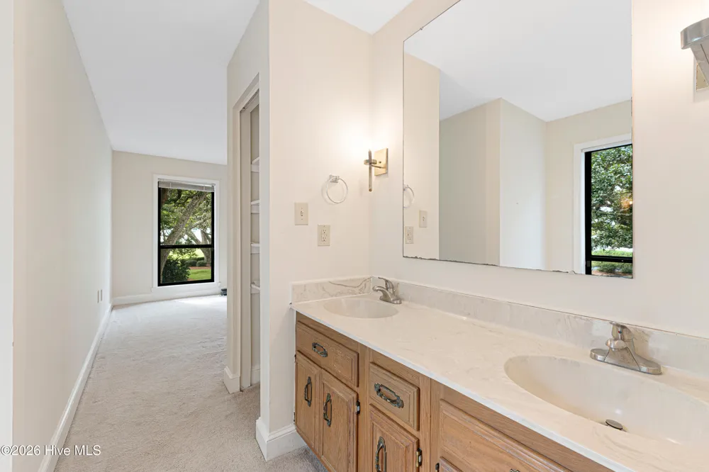 183 Drum Inlet Morehead City, NC 28557