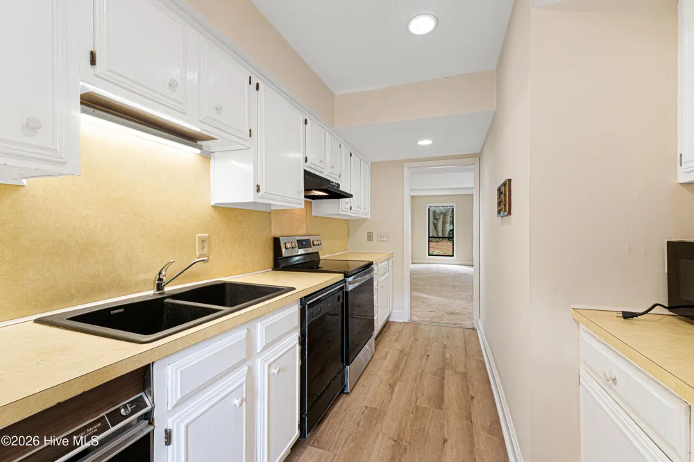 183 Drum Inlet Morehead City, NC 28557