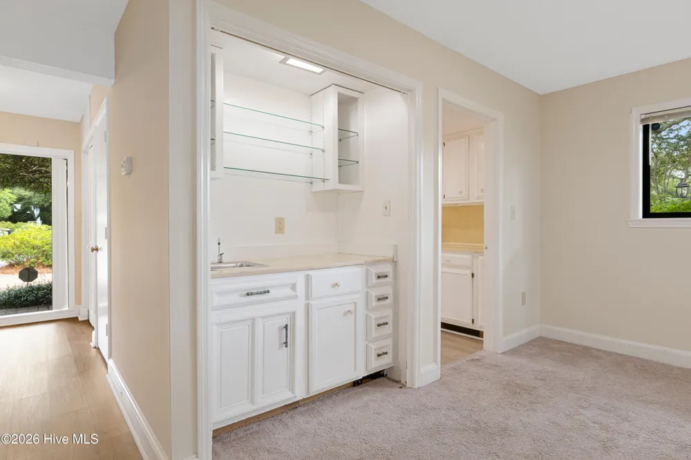 183 Drum Inlet Morehead City, NC 28557