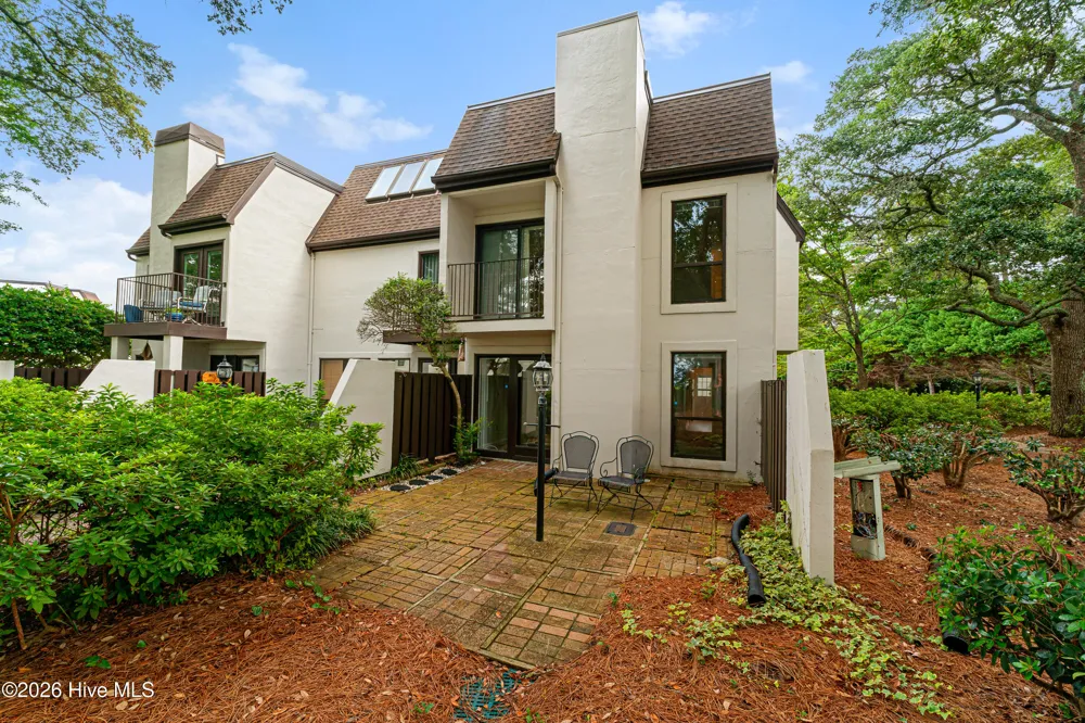 183 Drum Inlet Morehead City, NC 28557