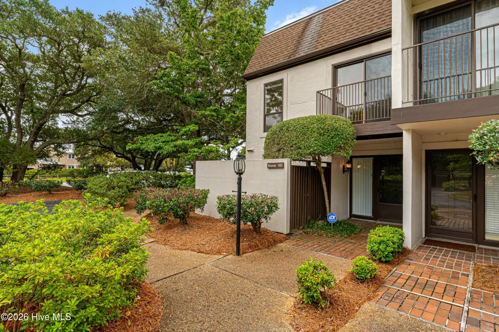 183 Drum Inlet Morehead City, NC 28557