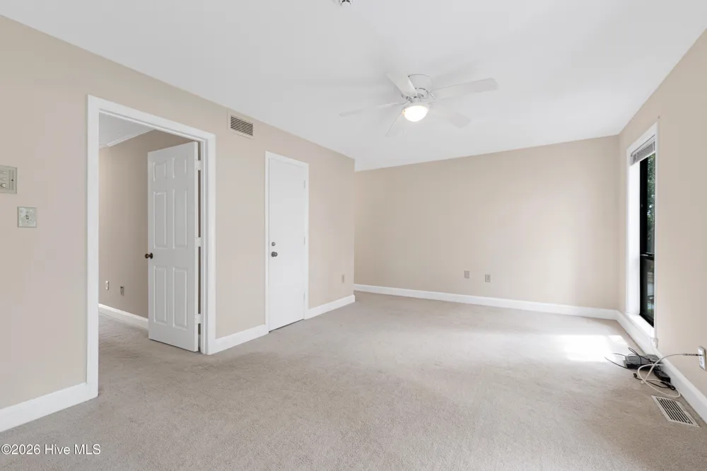 183 Drum Inlet Morehead City, NC 28557