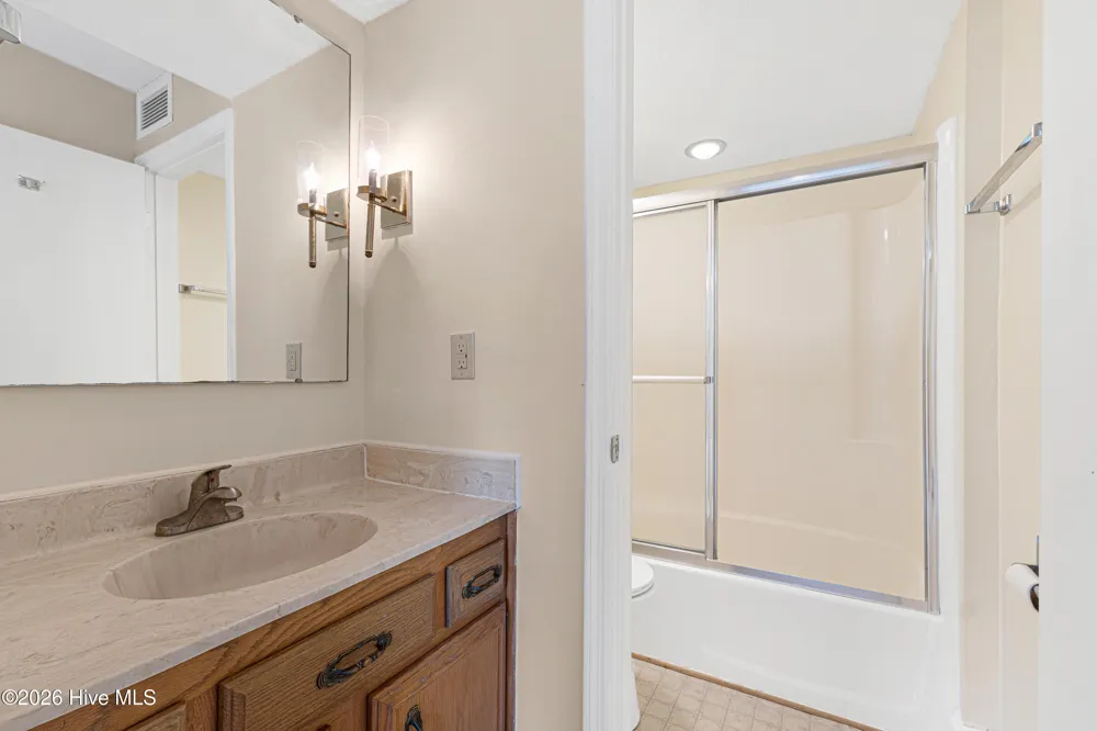183 Drum Inlet Morehead City, NC 28557