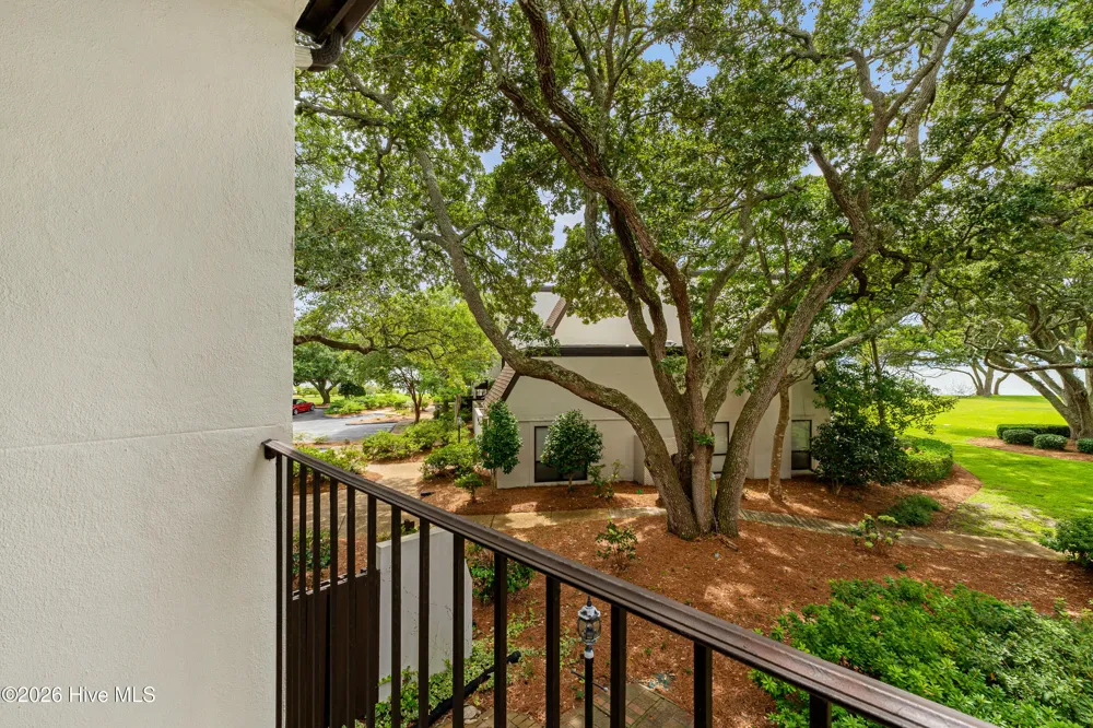 183 Drum Inlet Morehead City, NC 28557