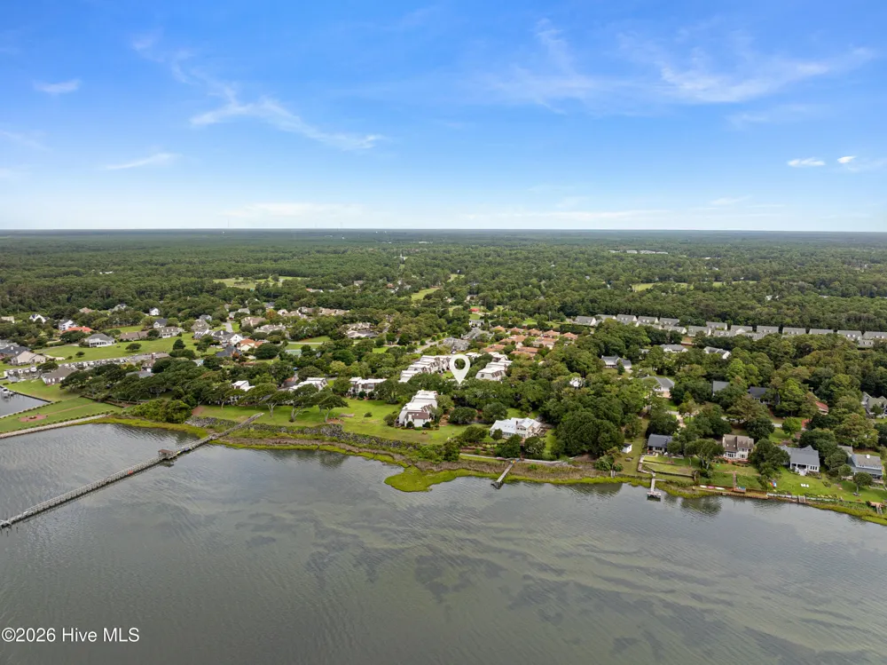 183 Drum Inlet Morehead City, NC 28557