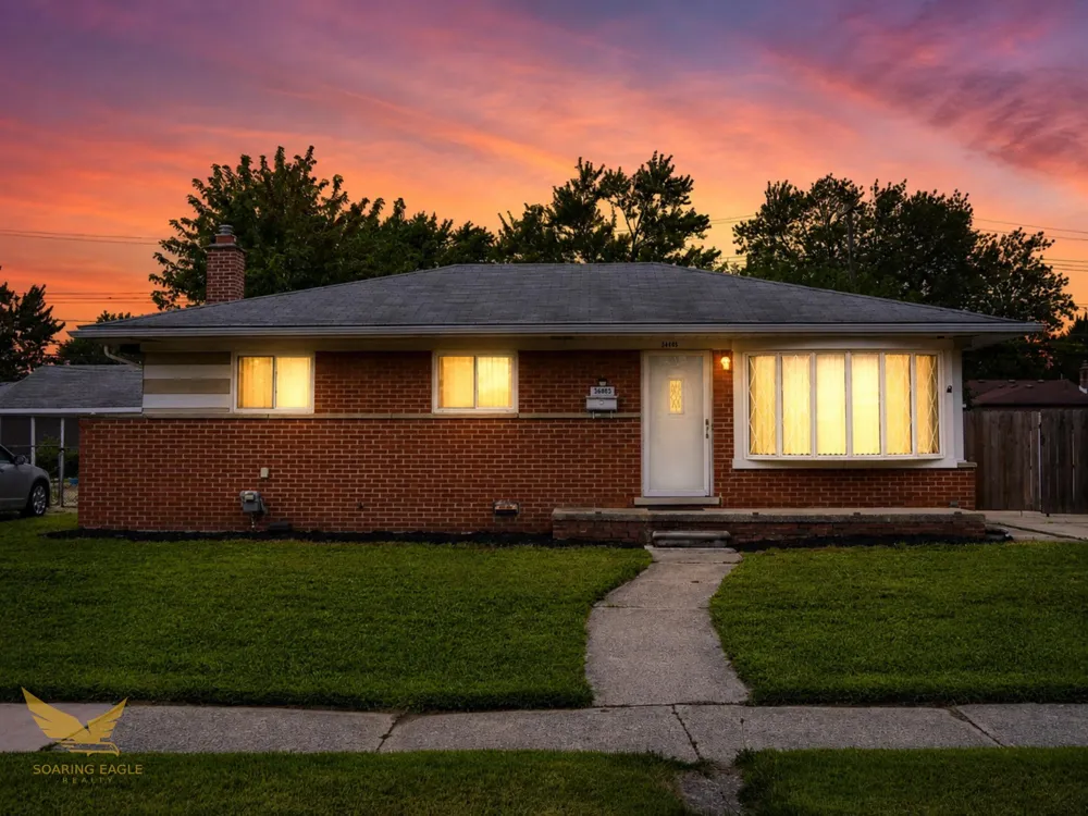 36005 Lucerne Street Clinton, MI 48035