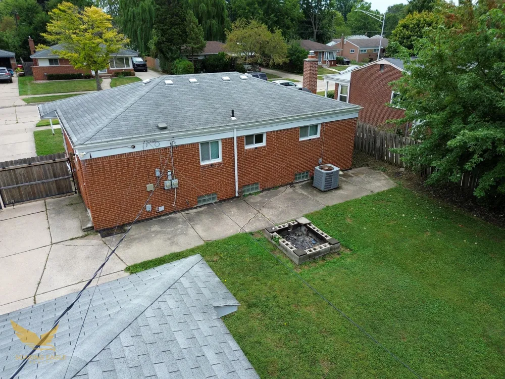36005 Lucerne Street Clinton, MI 48035