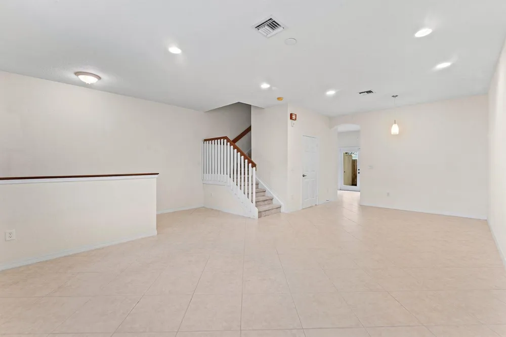 118 Seagrape Drive #107 Jupiter, FL 33458