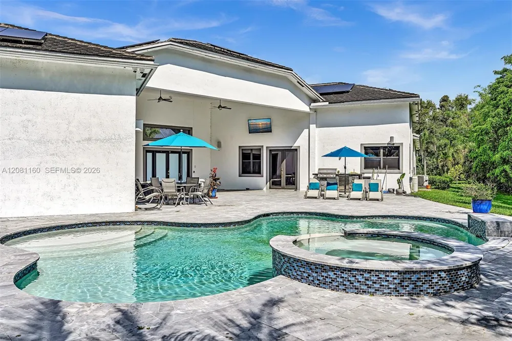 1540 SW 115th Ave Davie, FL 33325