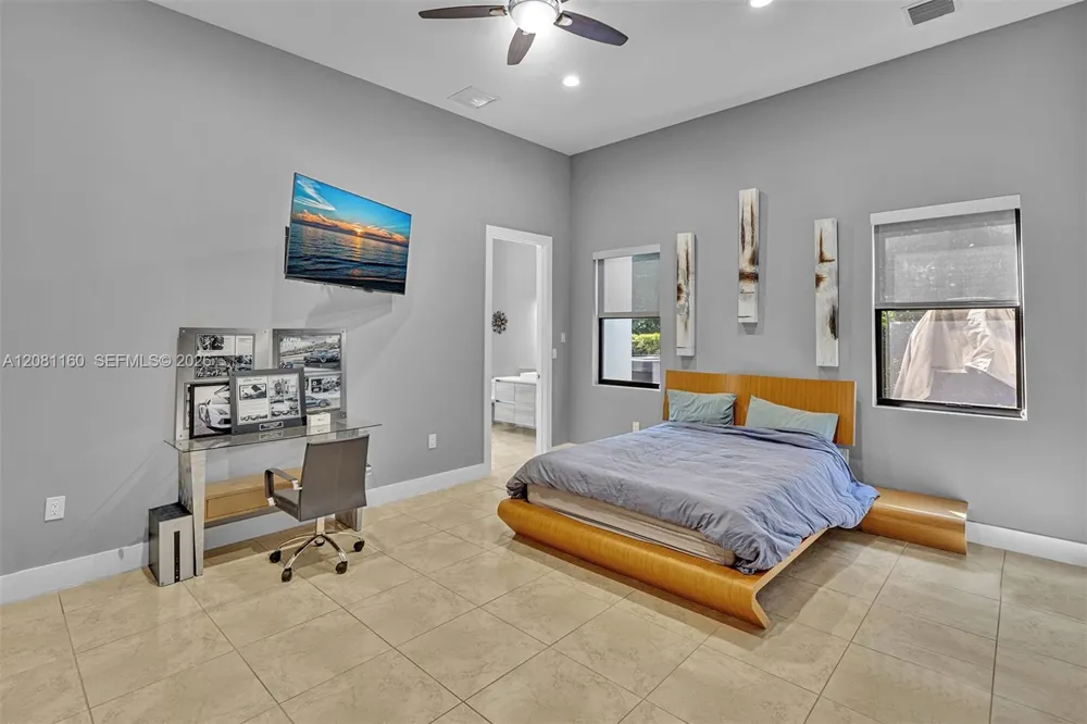 1540 SW 115th Ave Davie, FL 33325