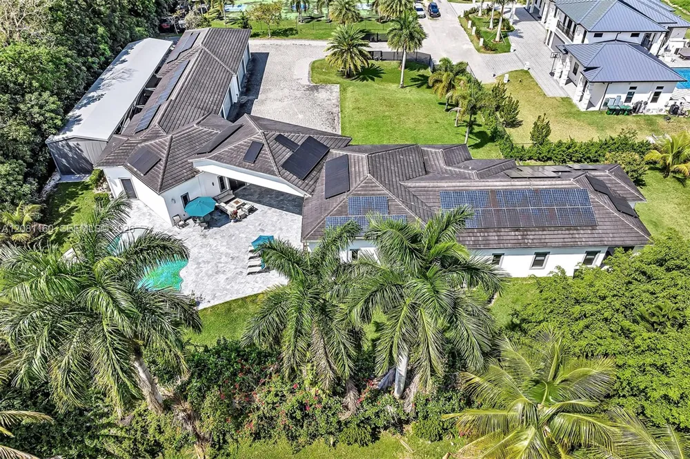 1540 SW 115th Ave Davie, FL 33325