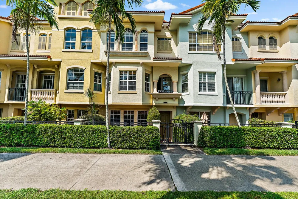 2558 Gardens Parkway Palm Beach Gardens, FL 33410