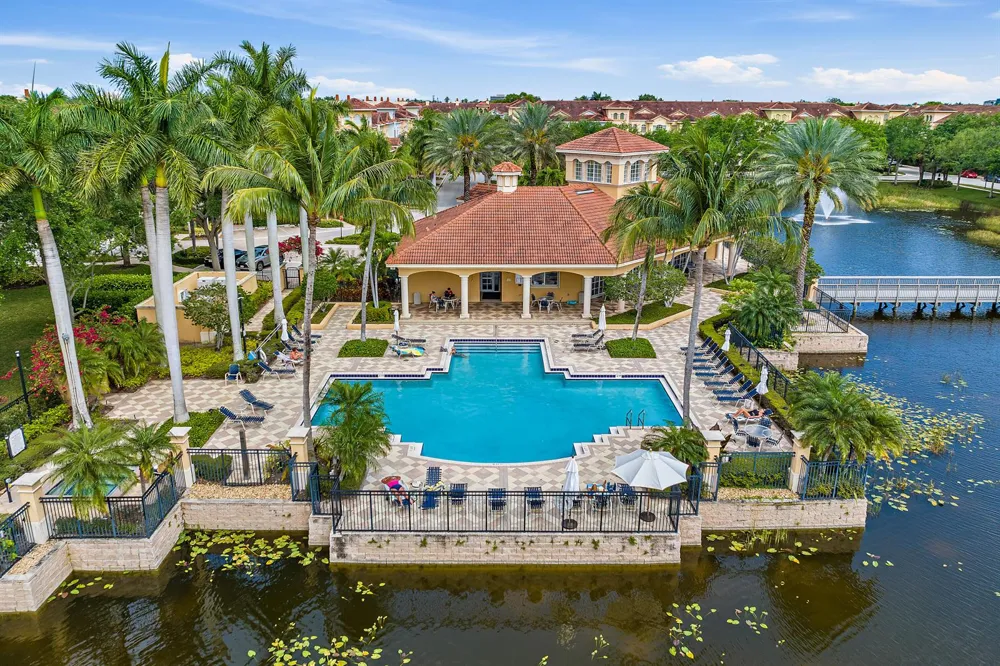 2558 Gardens Parkway Palm Beach Gardens, FL 33410