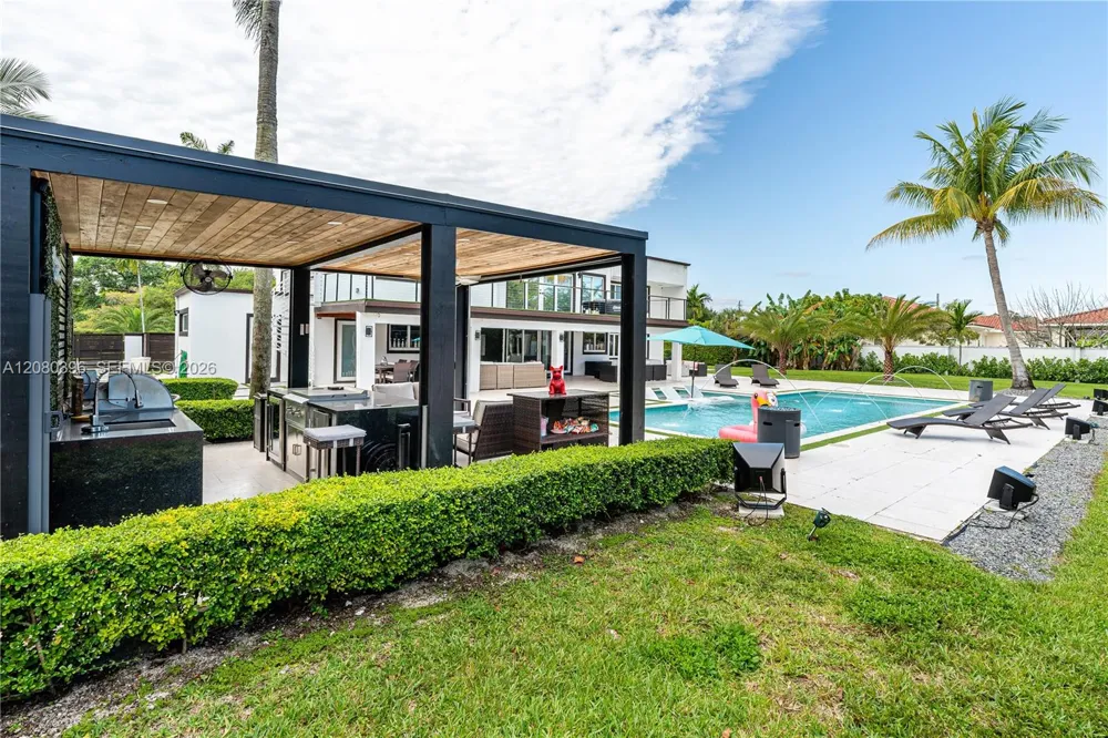 11531 SW 93rd St Miami, FL 33176
