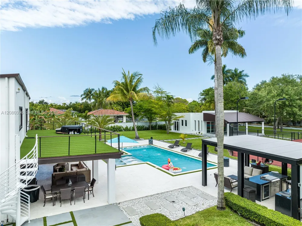 11531 SW 93rd St Miami, FL 33176