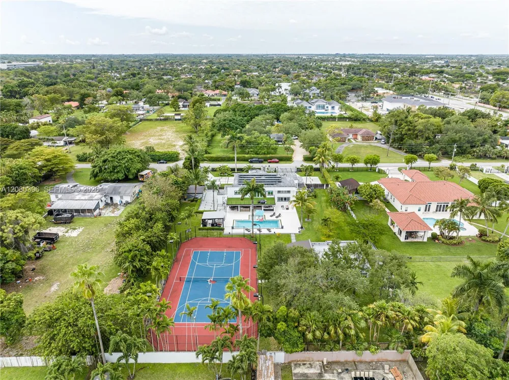 11531 SW 93rd St Miami, FL 33176