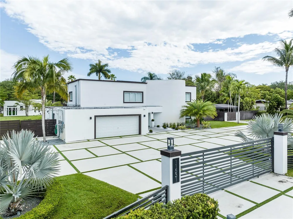 11531 SW 93rd St Miami, FL 33176