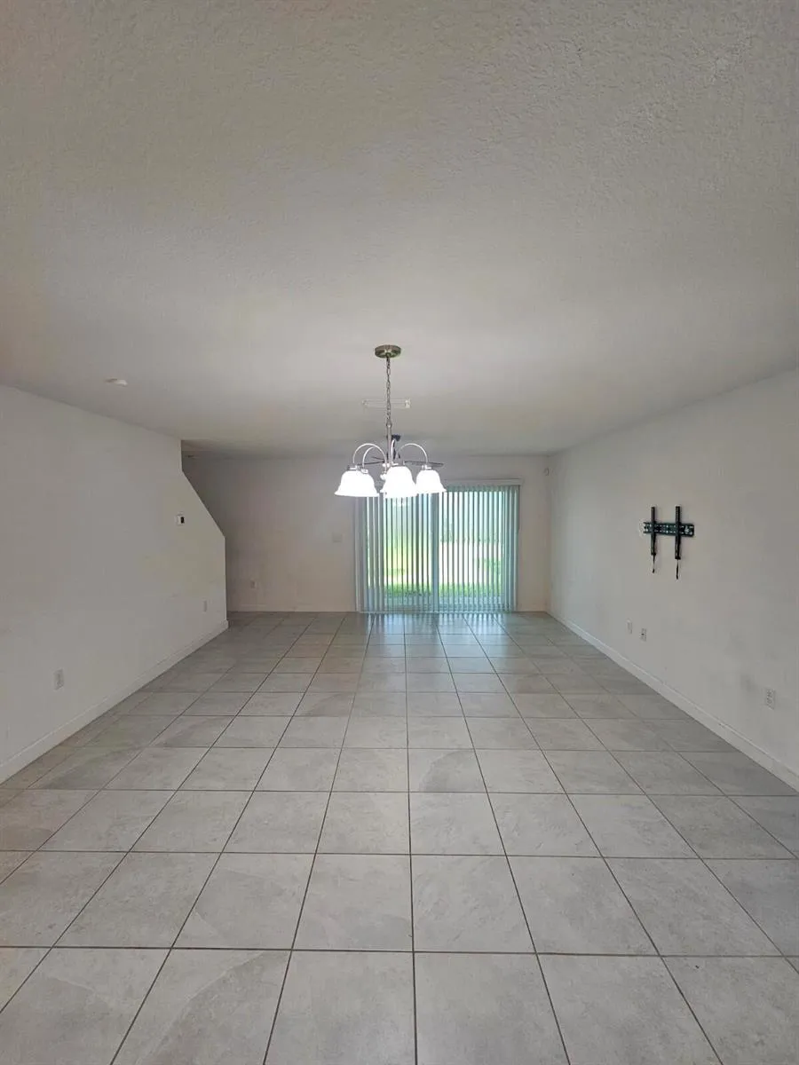 6765 Broadwater Lane Lake Worth, FL 33467