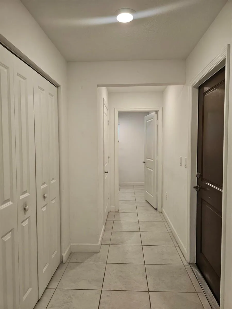 6765 Broadwater Lane Lake Worth, FL 33467