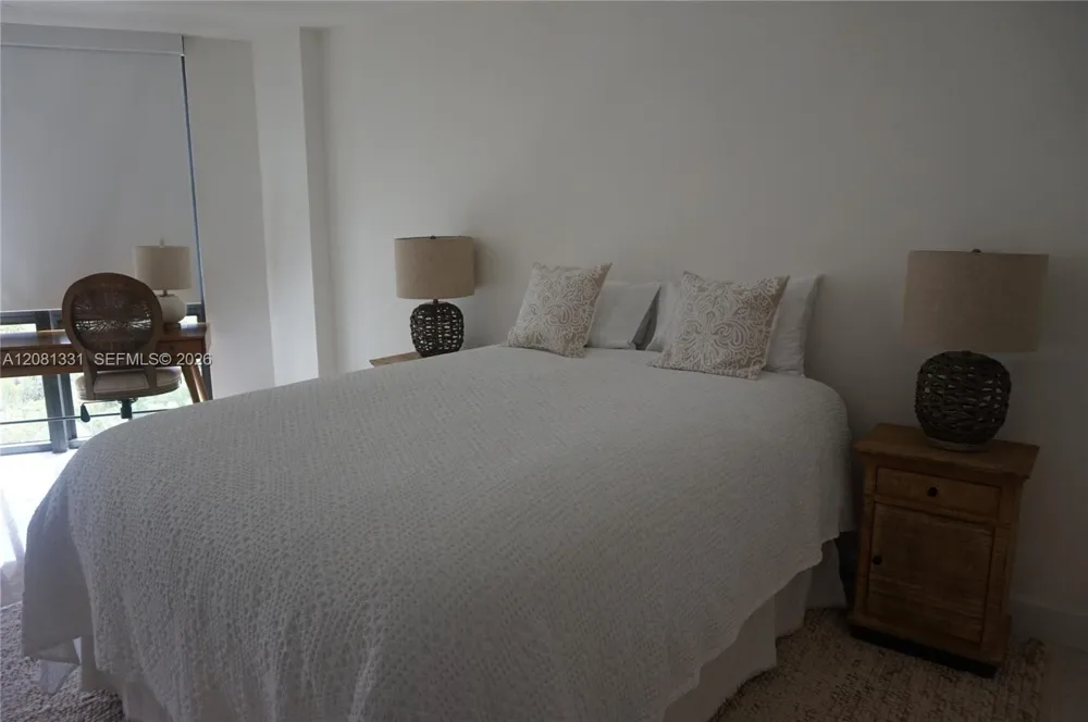 1121 Crandon Blvd #E1006 Key Biscayne, FL 33149
