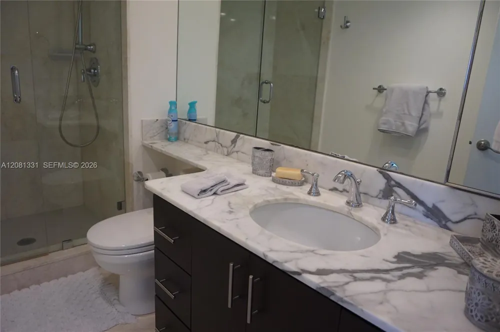 1121 Crandon Blvd #E1006 Key Biscayne, FL 33149