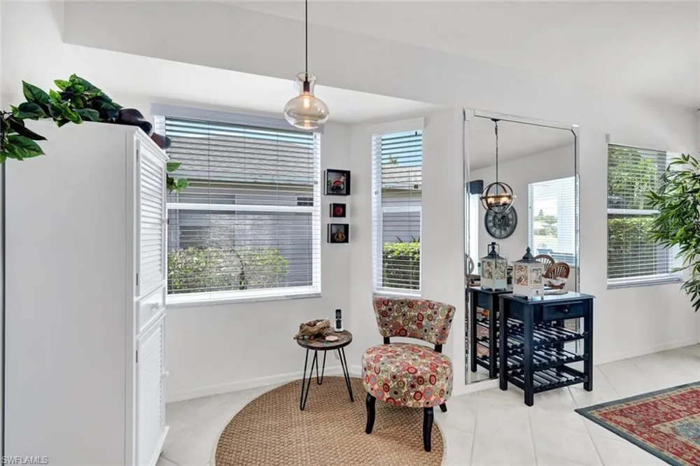 484 Crossfield Circle Naples, FL 34104