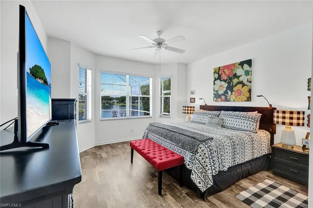 484 Crossfield Circle Naples, FL 34104