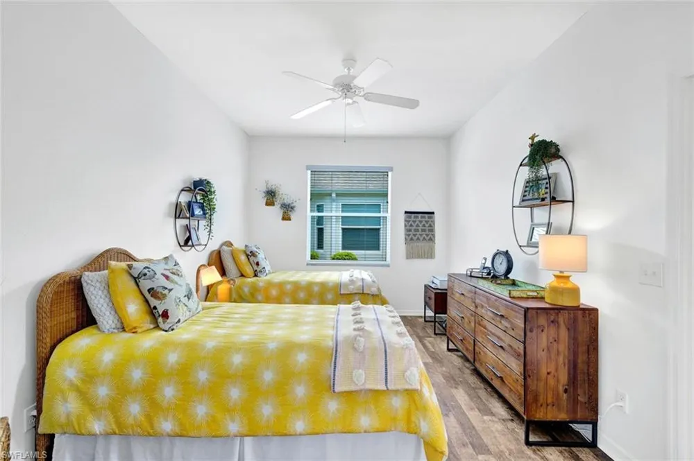 484 Crossfield Circle Naples, FL 34104