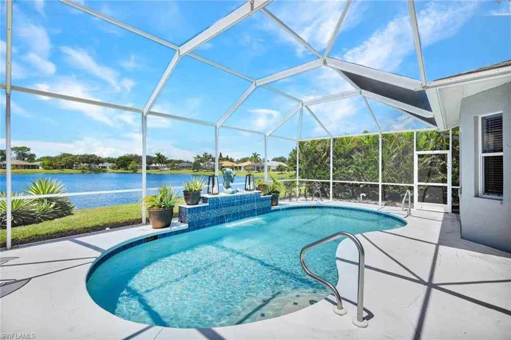 484 Crossfield Circle Naples, FL 34104