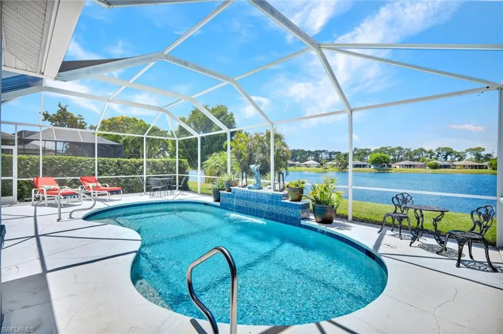 484 Crossfield Circle Naples, FL 34104