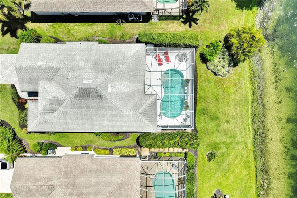 484 Crossfield Circle Naples, FL 34104