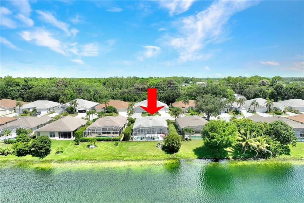 484 Crossfield Circle Naples, FL 34104