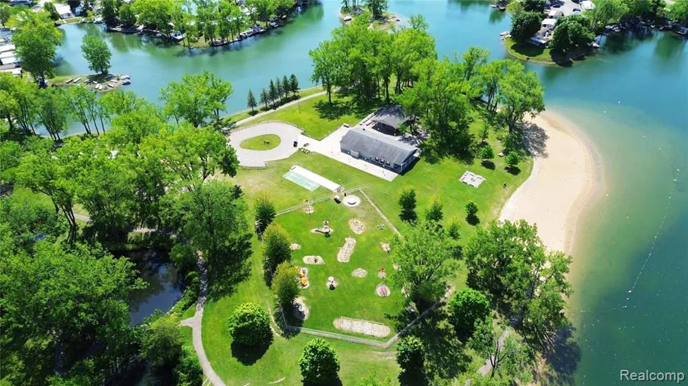 10001 Goodall Road E #422 Vernon Township, MI 48429