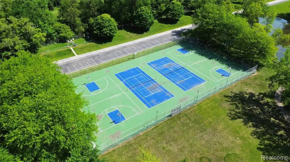10001 Goodall Road E #422 Vernon Township, MI 48429