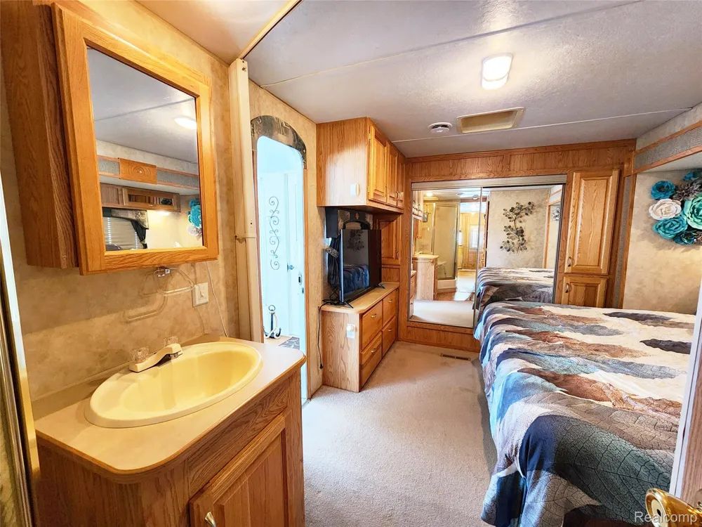 10001 Goodall Road E #422 Vernon Township, MI 48429
