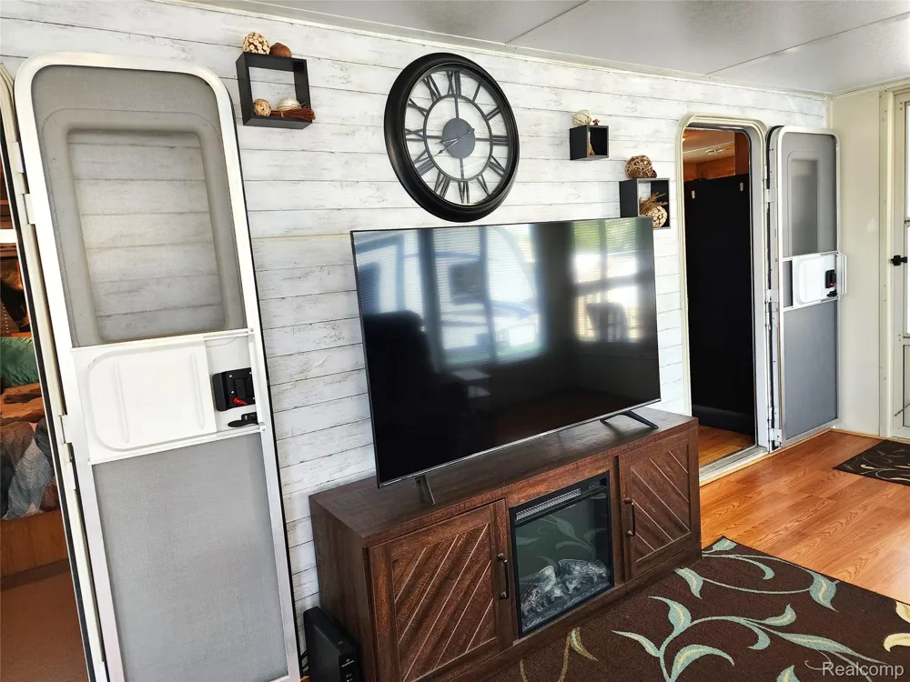 10001 Goodall Road E #422 Vernon Township, MI 48429