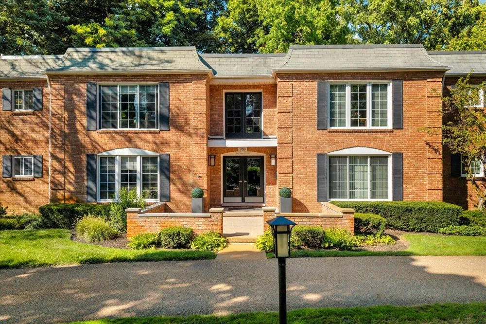 1750 Tiverton Road Bloomfield Hills City, MI 48304
