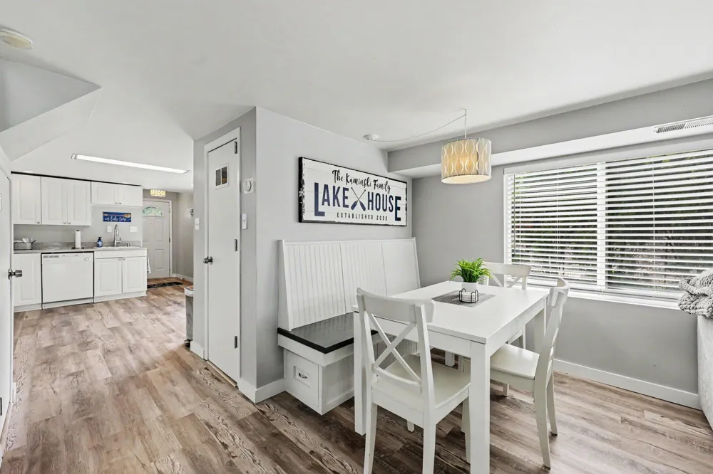 435 S Lakeside Drive Leoni Township, MI 49254
