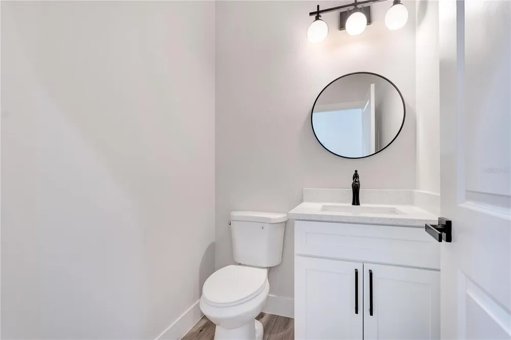 427 E 13TH STREET Apopka, FL 32703