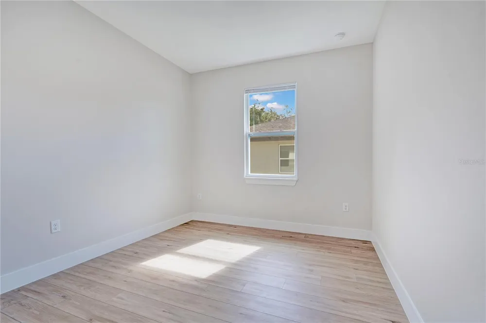 427 E 13TH STREET Apopka, FL 32703
