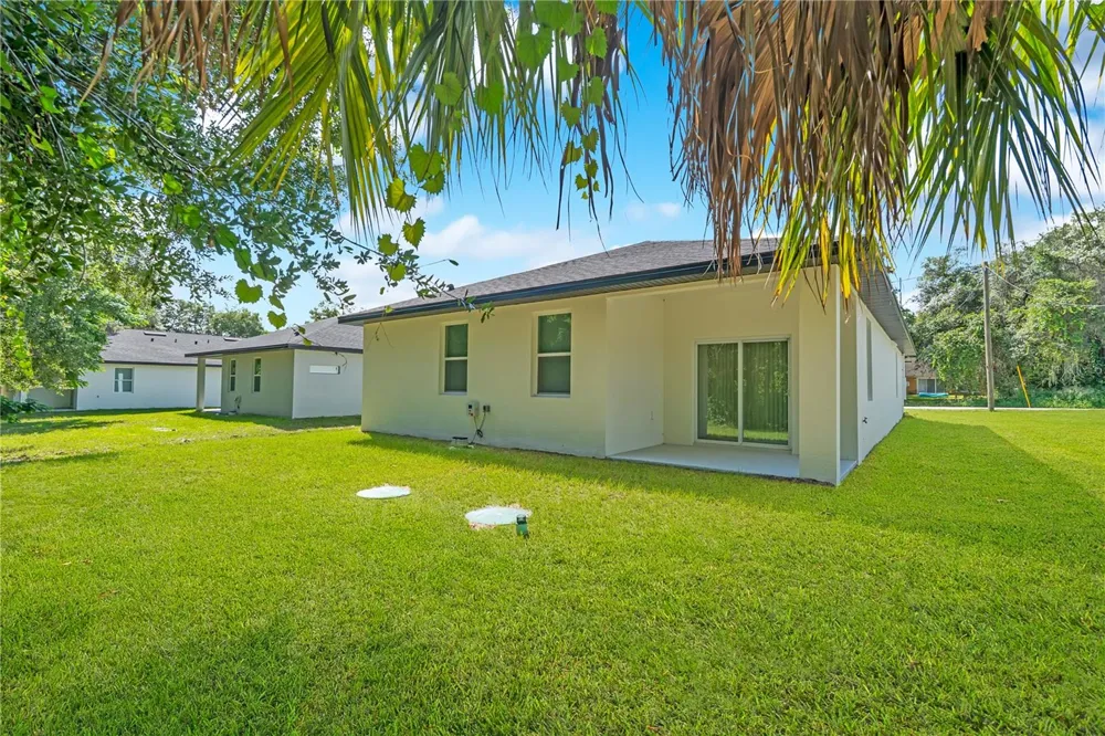 427 E 13TH STREET Apopka, FL 32703