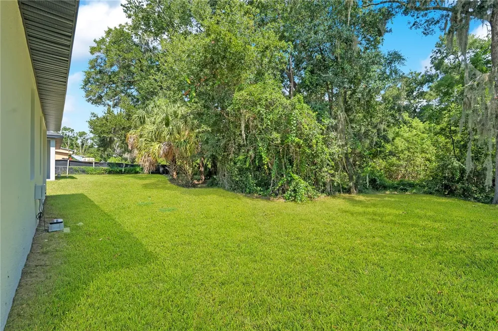 427 E 13TH STREET Apopka, FL 32703