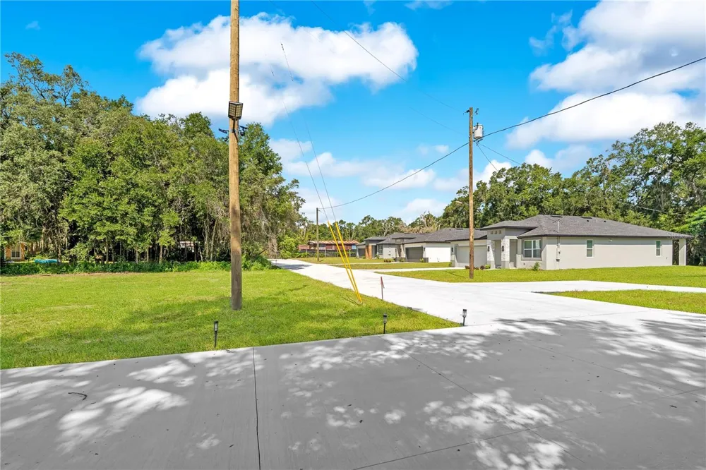 427 E 13TH STREET Apopka, FL 32703