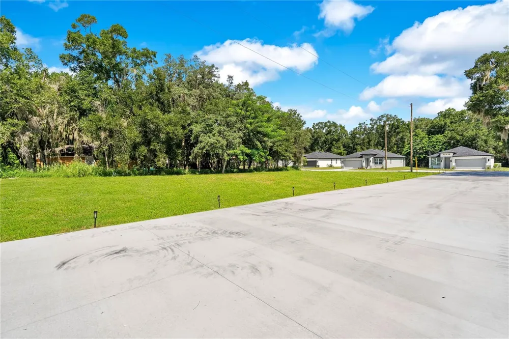 427 E 13TH STREET Apopka, FL 32703