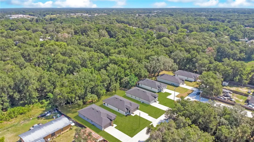 427 E 13TH STREET Apopka, FL 32703