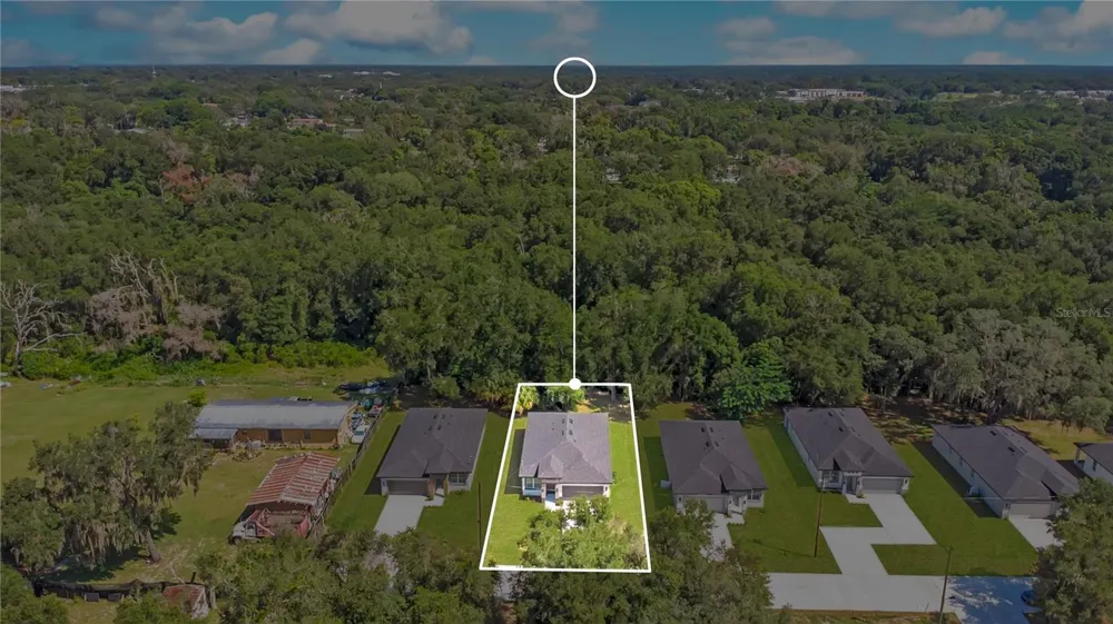 427 E 13TH STREET Apopka, FL 32703