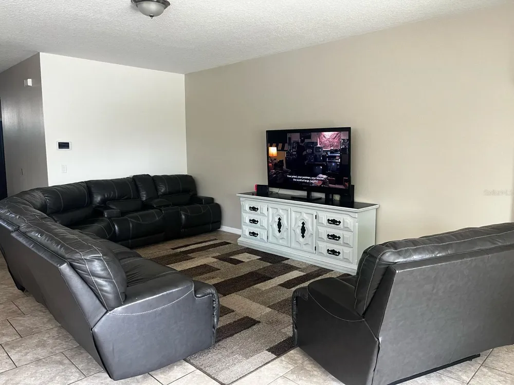 1437 TAWNY RIDGE ROAD Kissimmee, FL 34744