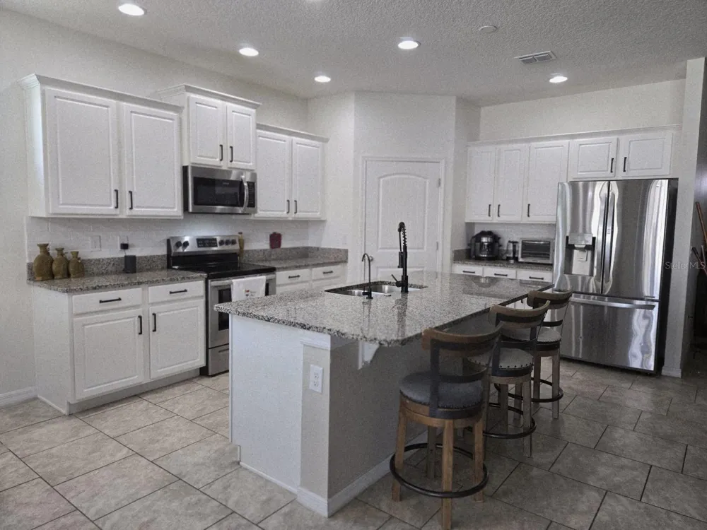 1437 TAWNY RIDGE ROAD Kissimmee, FL 34744